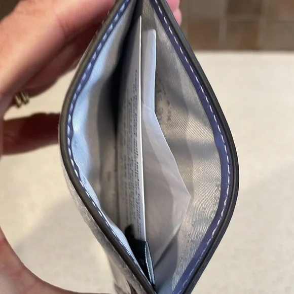 kate spade Kenzie NWT Iridescent Lavender Card Holder MSRP $99 - Picture 4 of 6